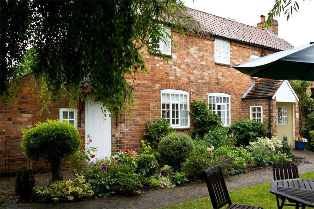 โรงแรมเดอะคอตเทจ Bradmore  ภายนอก รูปภาพ